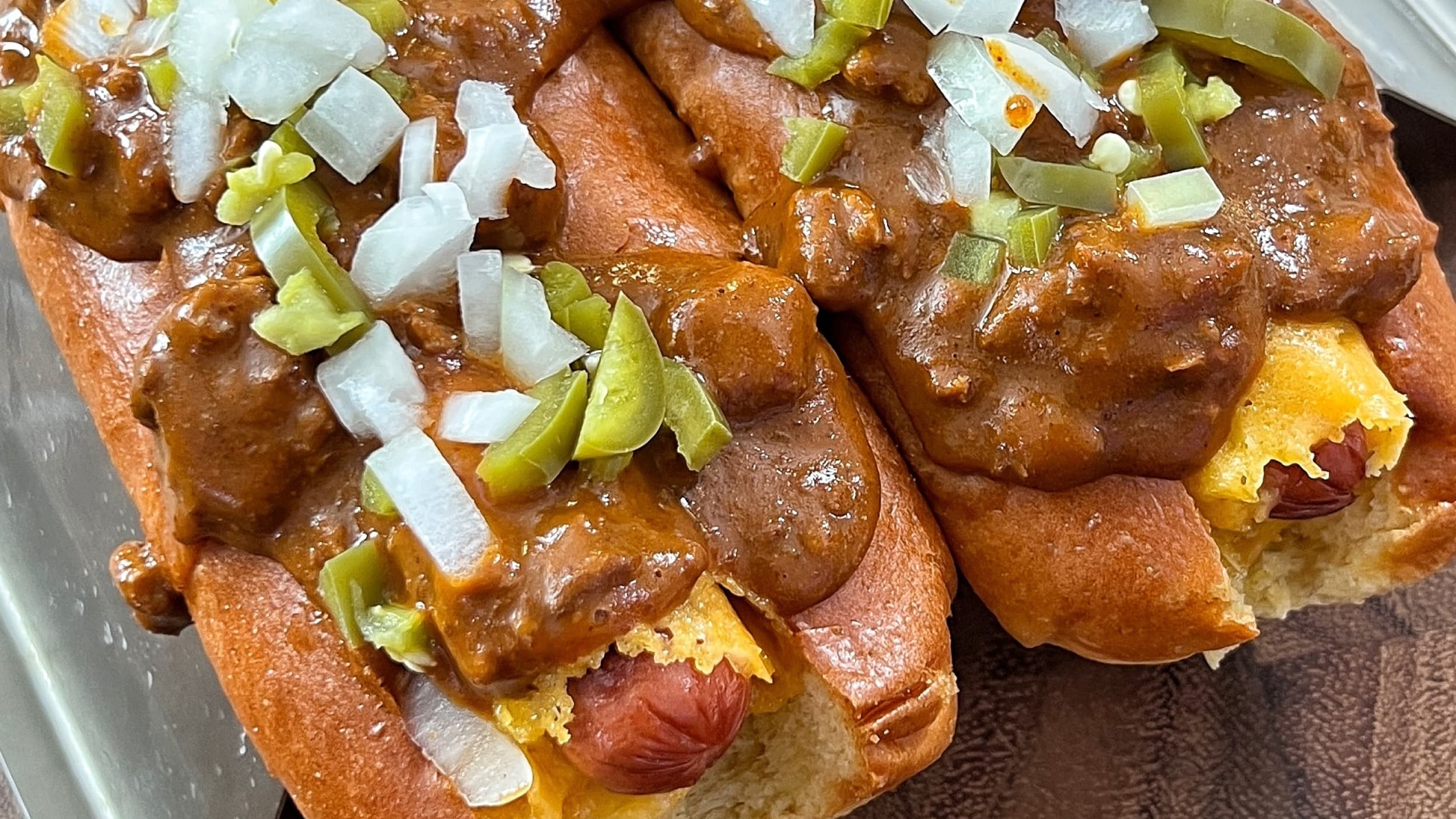 chili cheese hot dog